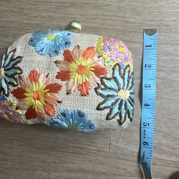 Floral Embroidered Clutch - Multicolor